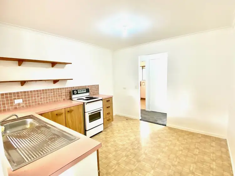 Fifth view of Homely house listing, 17 Levestam Ct, Carrara QLD 4211