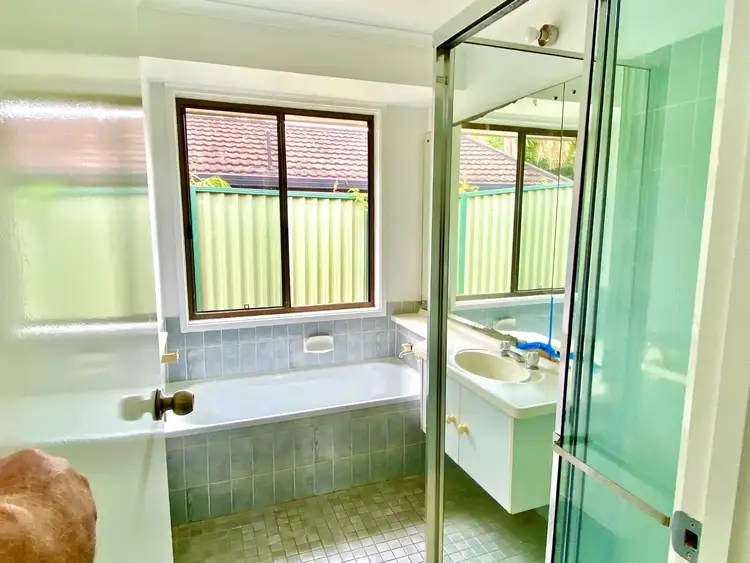 Sixth view of Homely house listing, 17 Levestam Ct, Carrara QLD 4211