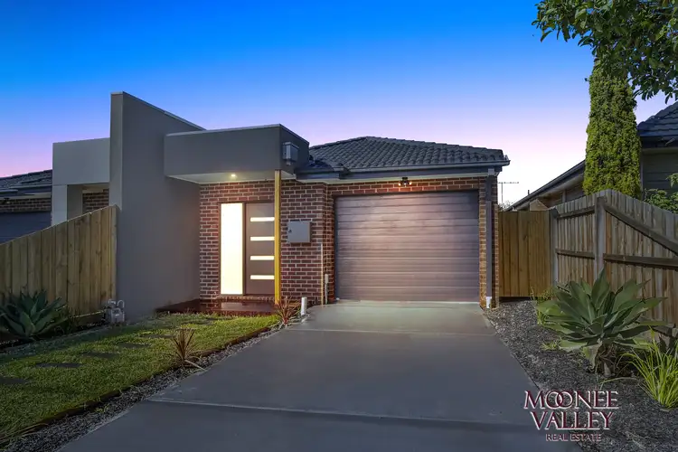 Main view of Homely unit listing, 1/35 Robson Avenue, Avondale Heights VIC 3034