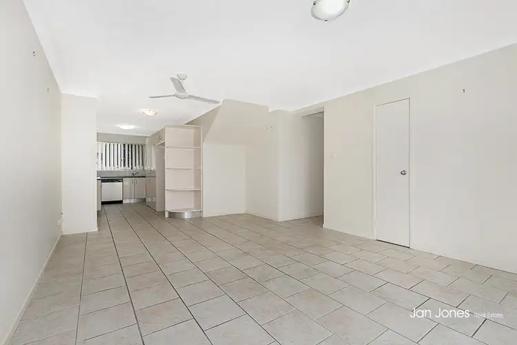 Sixth view of Homely unit listing, Unit 4/14 Osbourne St, Scarborough QLD 4020