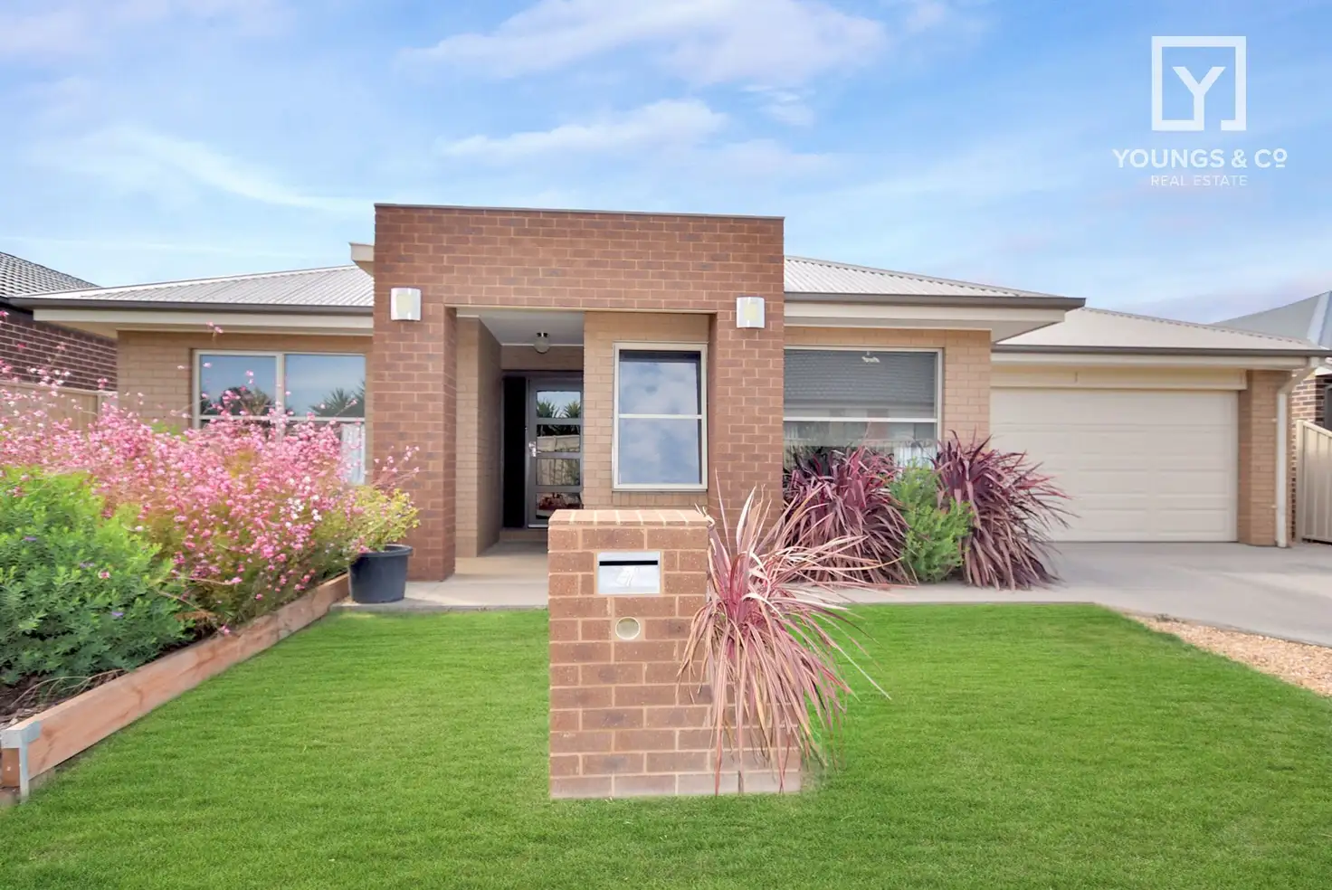 Main view of Homely house listing, 7 Dartmouth Ct, Kialla VIC 3631