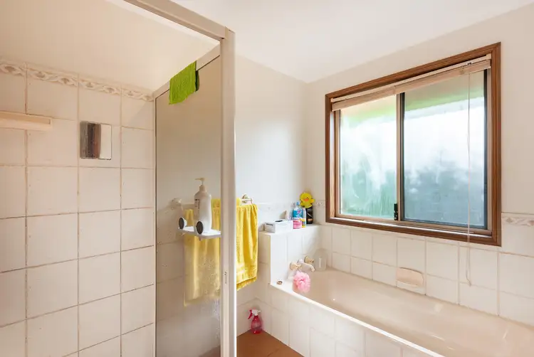 Seventh view of Homely house listing, 8 Kerry Cl, Middle Ridge QLD 4350