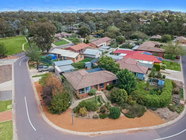 Second view of Homely house listing, 31 Pawsey Cct, Florey ACT 2615