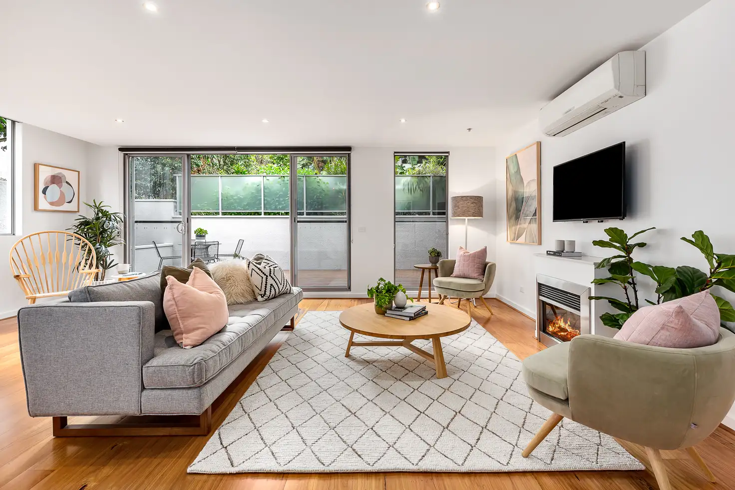 Main view of Homely unit listing, Unit 4/86-88 Beach Rd, Sandringham VIC 3191