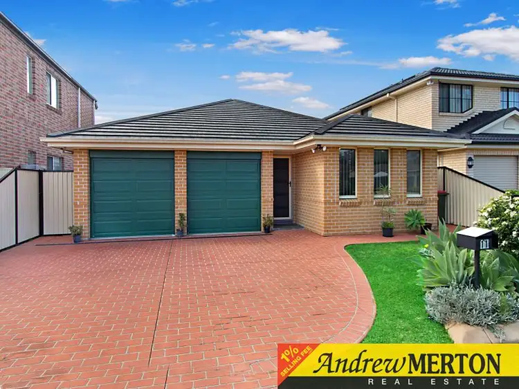 11 Lamb Street, Oakhurst NSW 2761