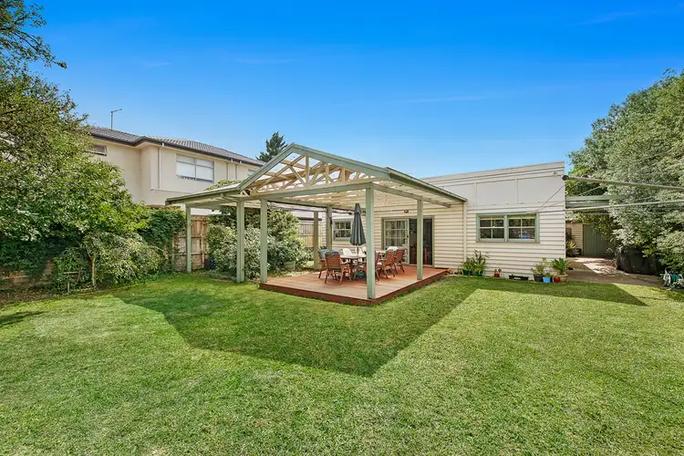 6 Hamilton St, Bentleigh VIC 3204