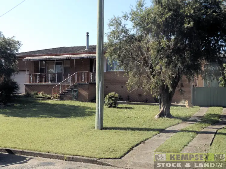 3 Broughton St, West Kempsey NSW 2440