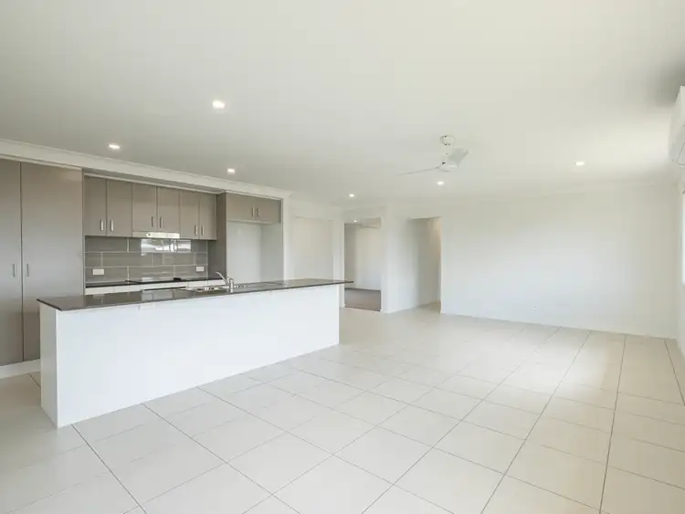Fifth view of Homely house listing, 2 Hampton Court, Southside QLD 4570