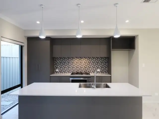 12A Linton Pl