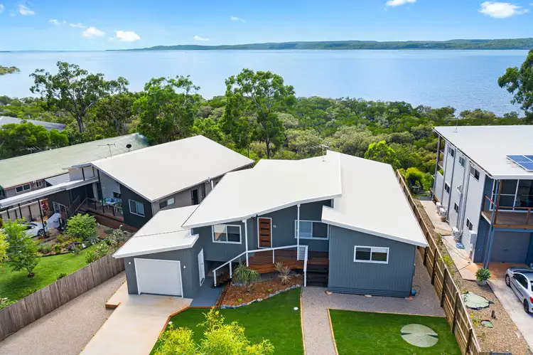 40 Blue Waters Cres, Macleay Island QLD 4184