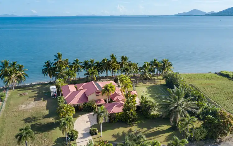 113-115 Keith Williams Drive, Cardwell QLD 4849