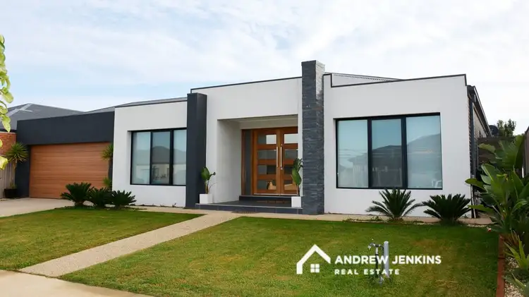 32 Bisogni Dr, Cobram VIC 3644
