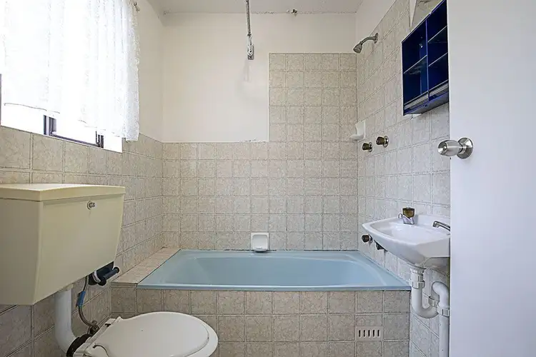 Fifth view of Homely unit listing, Unit 9/3 Mowatt St, Queanbeyan East NSW 2620