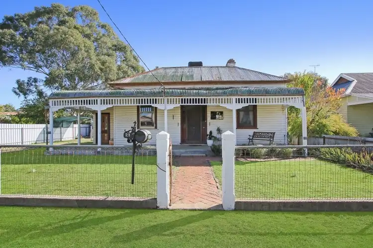 21 Macbean St, Culcairn NSW 2660