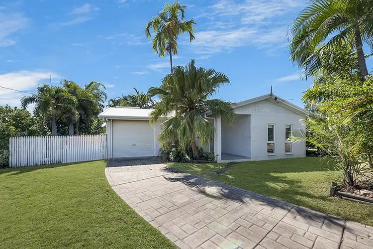 9 Amber Ave, Rasmussen QLD 4815
