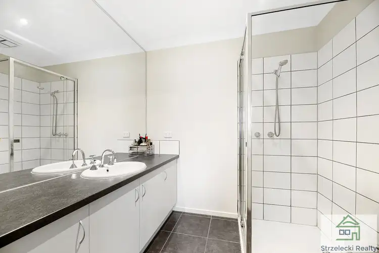Seventh view of Homely house listing, 1 Gaston Ct, Trafalgar VIC 3824