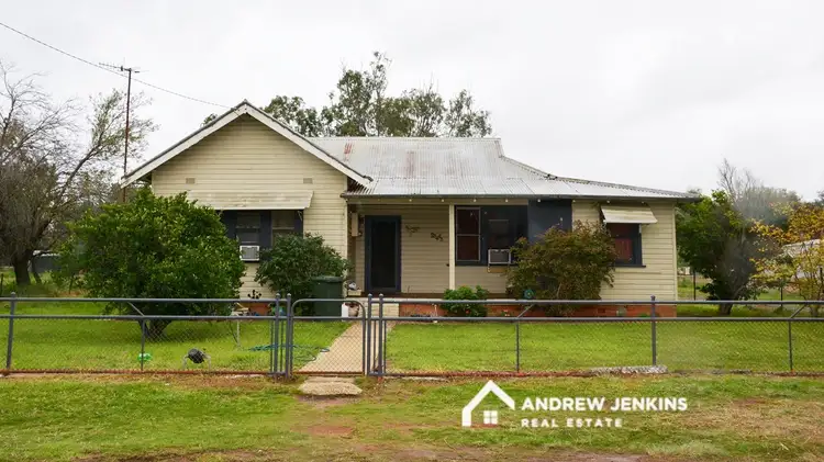 44 Coreen St, Oaklands NSW 2646
