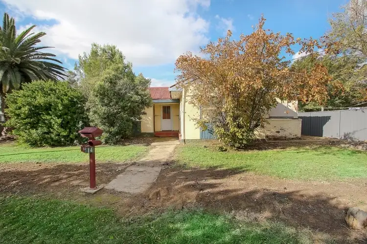 14 Gordon St, Culcairn NSW 2660