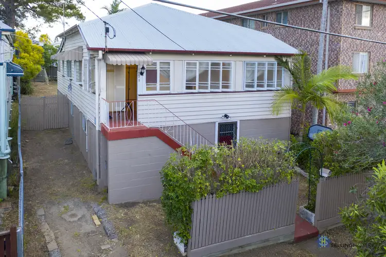 27 Gordon St, Stones Corner QLD 4120