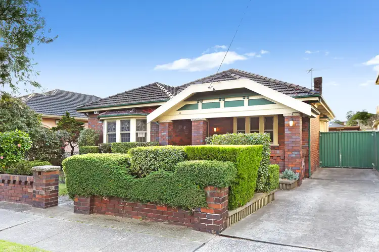 22 Forster St