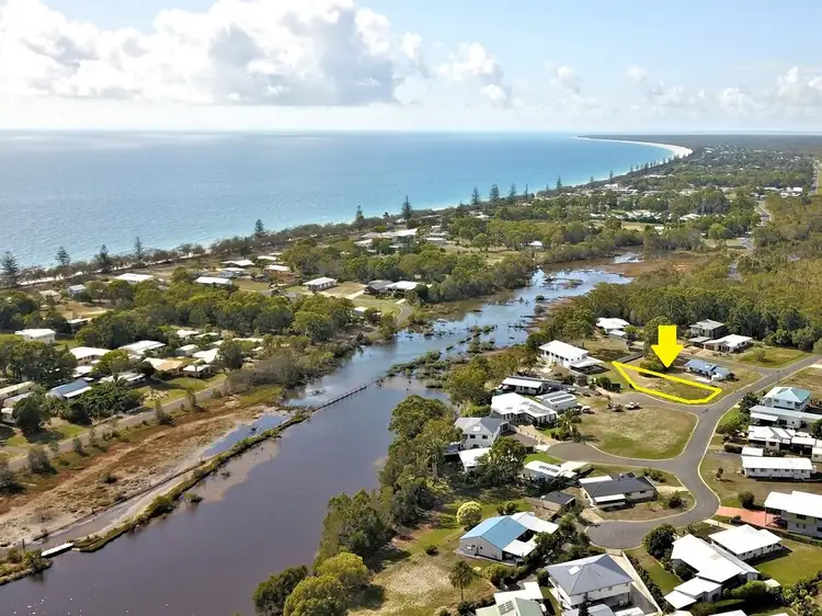 2 Dugong Ct, Woodgate QLD 4660