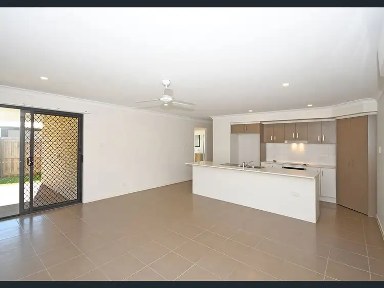 Fifth view of Homely house listing, 10 Lillee Ct, Urangan QLD 4655