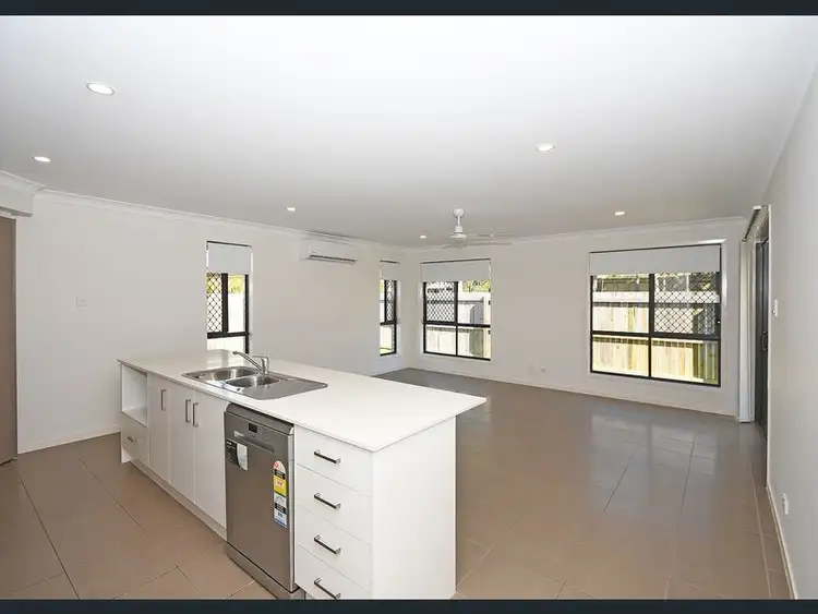 Sixth view of Homely house listing, 10 Lillee Ct, Urangan QLD 4655