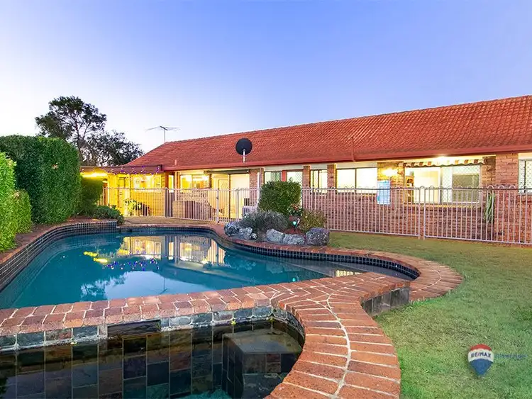 8 Kasba Close, Westlake QLD 4074