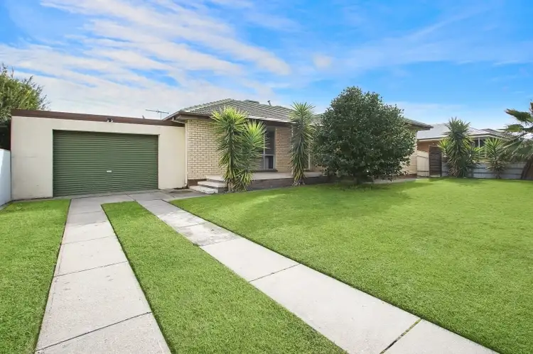 465 Danes St, Lavington NSW 2641