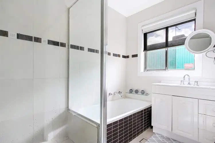 Fourth view of Homely house listing, 465 Danes St, Lavington NSW 2641