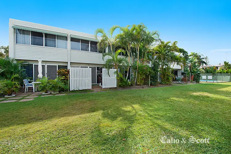 Unit 3/2A Moffatt St, Scarborough QLD 4020