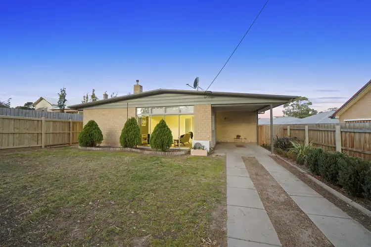 42 King St, Maffra VIC 3860