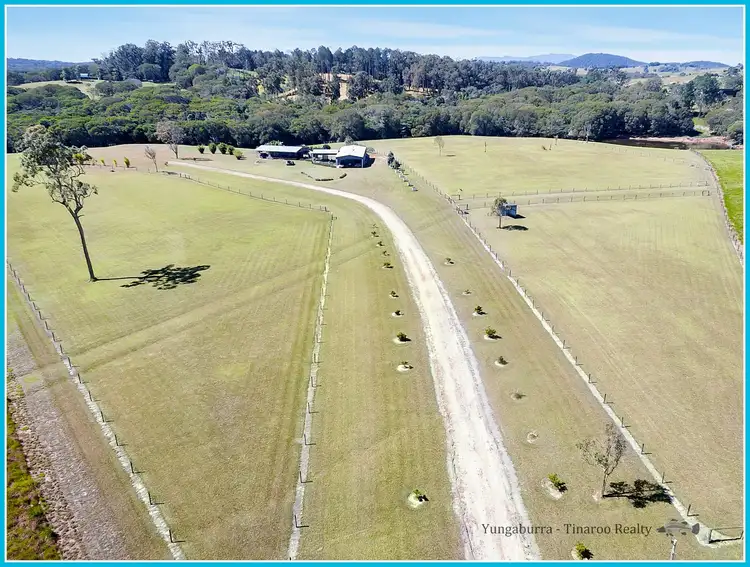 32 Halbert Cl, Yungaburra QLD 4884