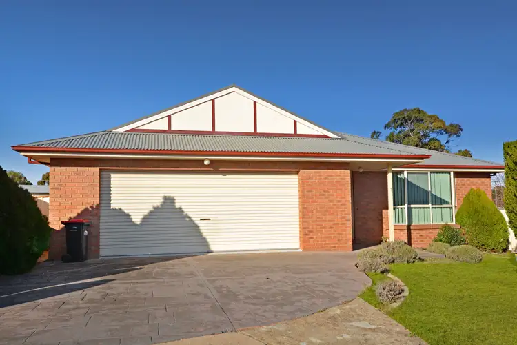 7 Marjory Brown Cl, Stawell VIC 3380