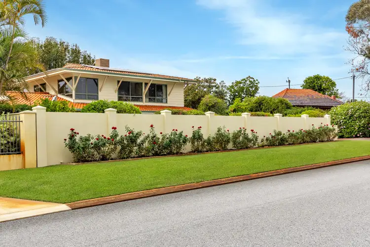 10 Violet Avenue, Shelley WA 6148
