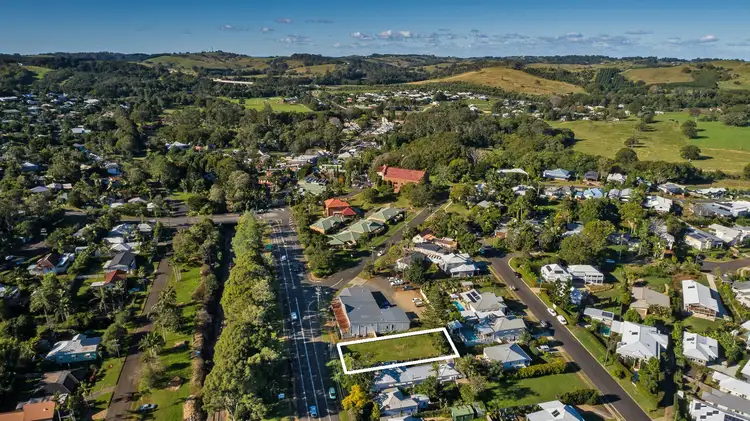 7 Lismore Rd, Bangalow NSW 2479
