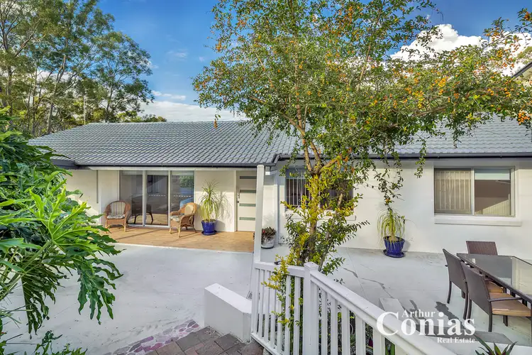 11 Kitching St, Chapel Hill QLD 4069
