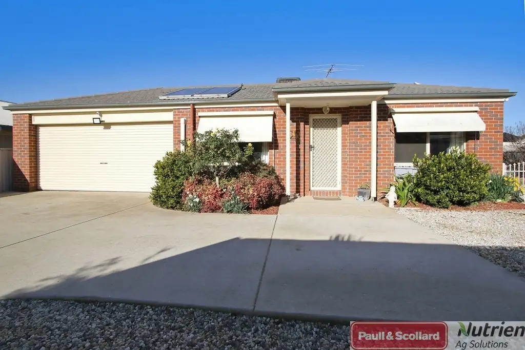 Main view of Homely townhouse listing, Unit 2/5 Hamilton St, Culcairn NSW 2660
