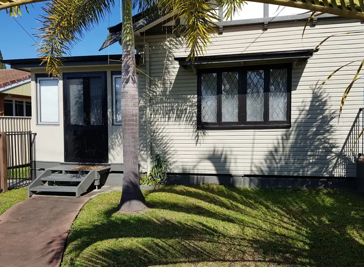 2/48 Walker St, Maryborough QLD 4650