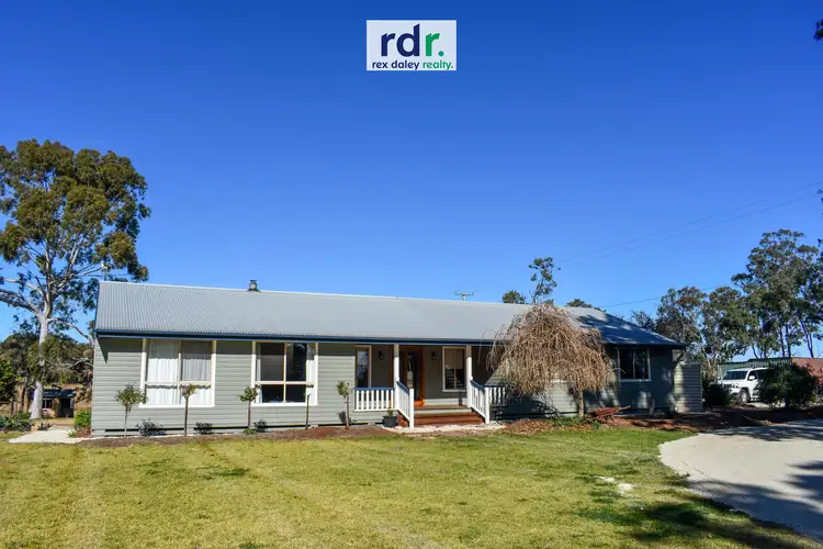 12 Clinton Ln, Inverell NSW 2360