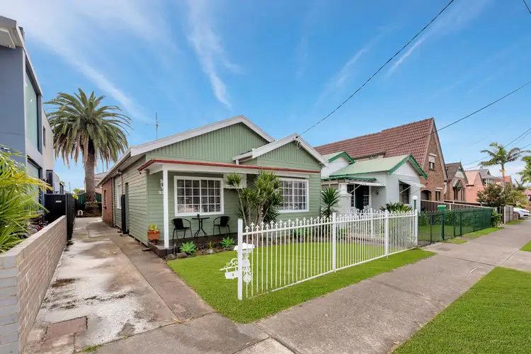 22 Austral St