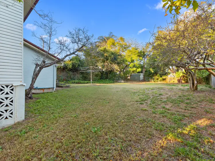Second view of Homely house listing, 10 Brockhouse St, Upper Mount Gravatt QLD 4122