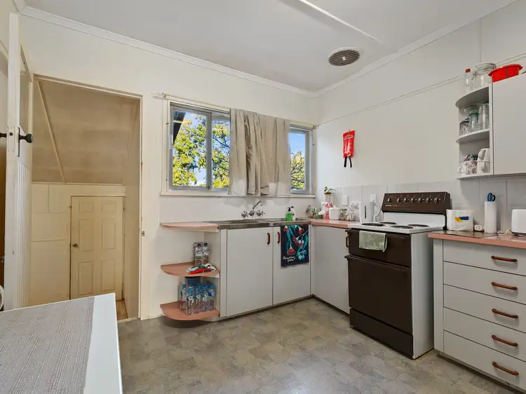 Sixth view of Homely house listing, 10 Brockhouse St, Upper Mount Gravatt QLD 4122