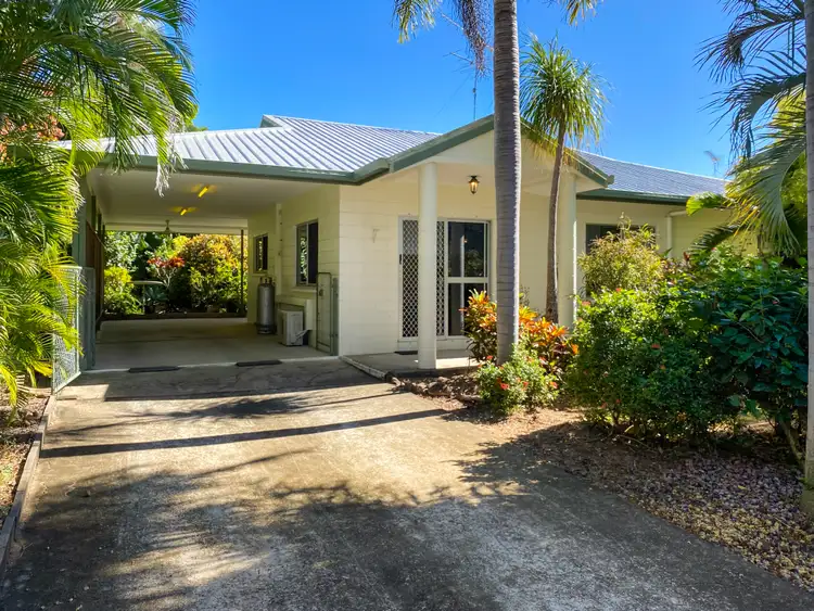 14 Barton St, Nelly Bay QLD 4819