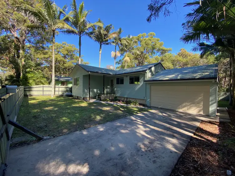18 Derwent St, Macleay Island QLD 4184