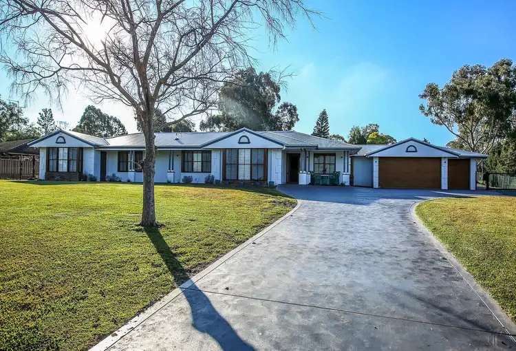 7 Caernarvon Cl, Kirkham NSW 2570