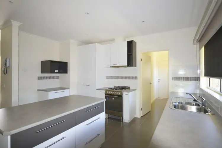Fifth view of Homely unit listing, Unit 1/9 Davis Ct, Traralgon VIC 3844