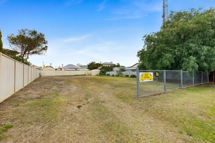25 Julian St West, Penola SA 5277