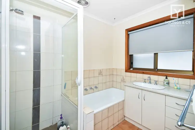 Fifth view of Homely house listing, 1 Morris Ct, Shepparton VIC 3630