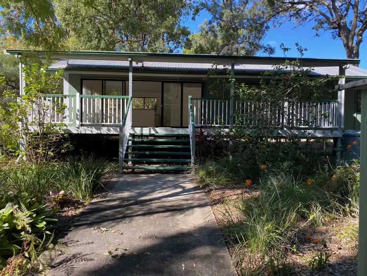 6 Udara Dr, Macleay Island QLD 4184